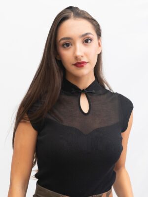 Top negro con transparencias