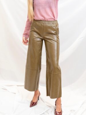 pantalón verde kaki de polipiel Orfeo París wide leg